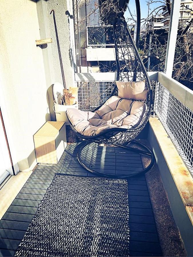 Seaside Apartment In Flisvos Marina Athens Exterior photo